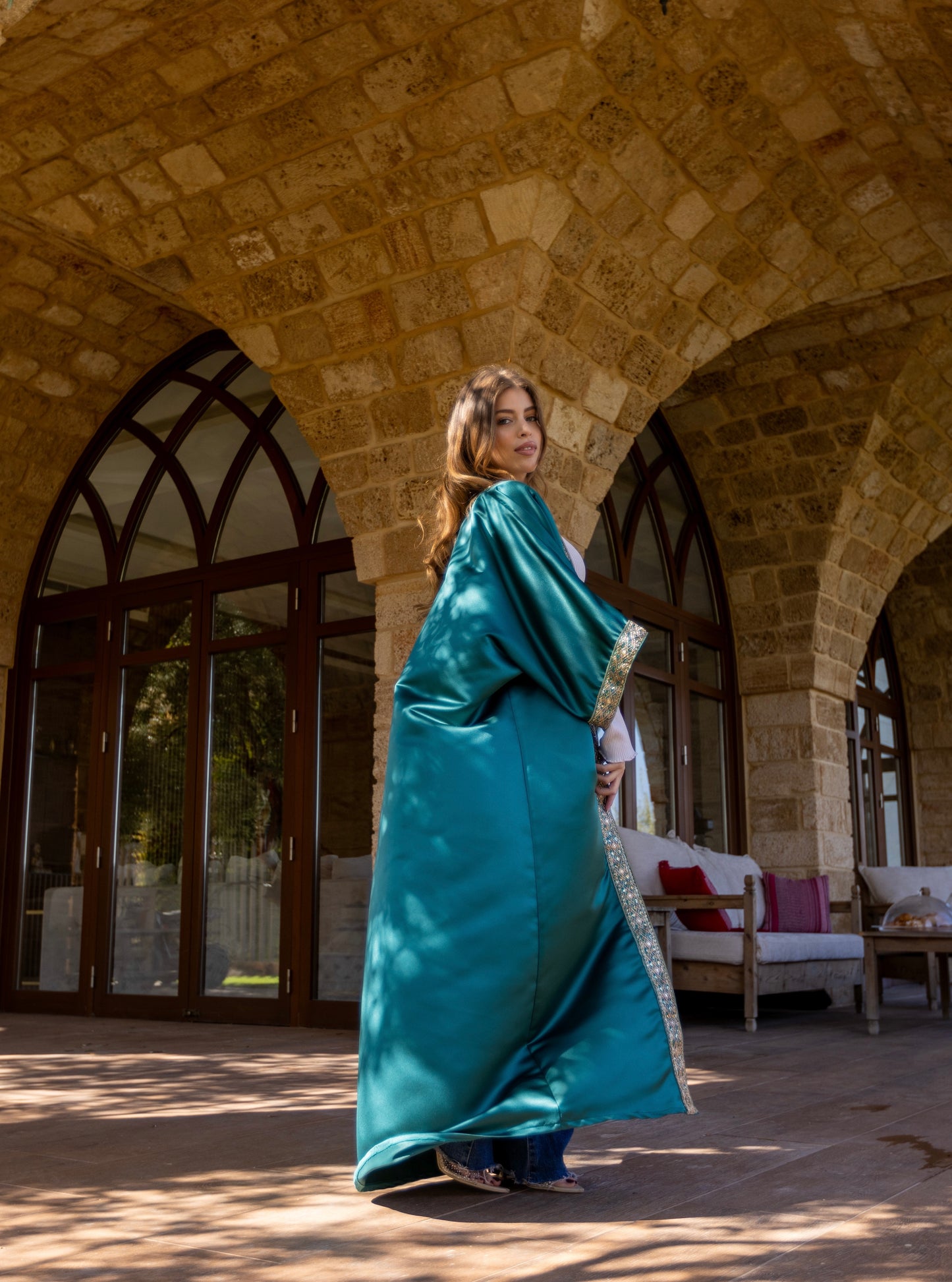 Jouri Abaya